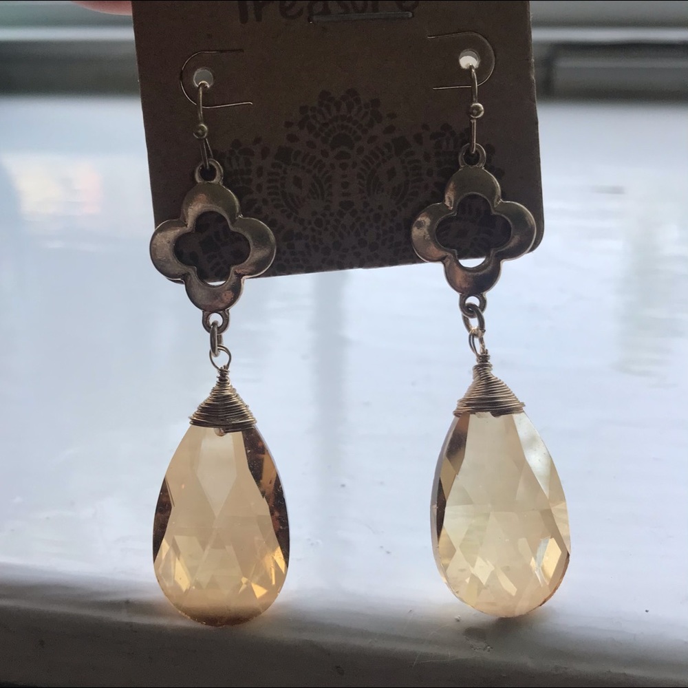 Jewelry- Golden rhinestone teardrop earrings